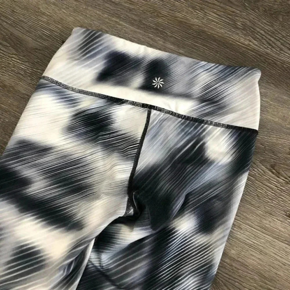 Athleta Full Length Chaturanga Leggings Yoga Pants Gym in Alpine Gray XS - Picture 13 of 13